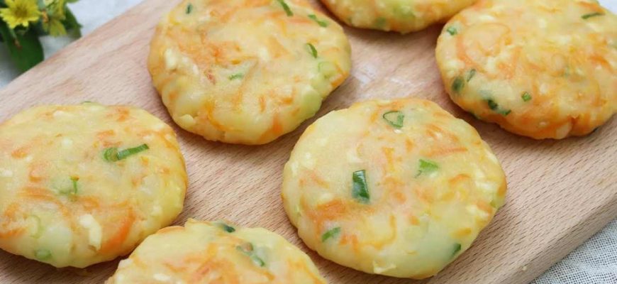 Batatas e cenouras: eu só preciso de 2 ingredientes para fazer panquecas fantásticas!