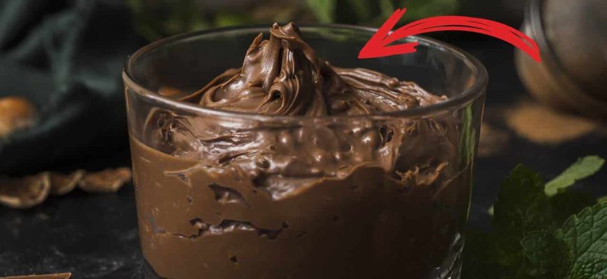 Mousse de chocolate leva um ingrediente diferente e vai te deixar com água na boca!