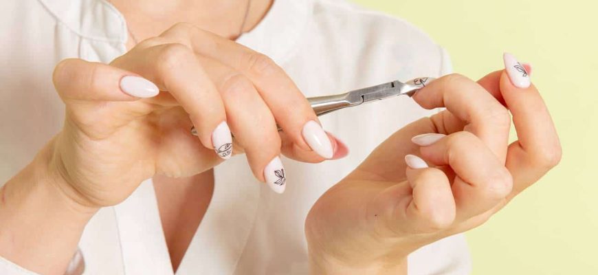 Segredo de manicure: Forma correta de remover unhas de gel em casa