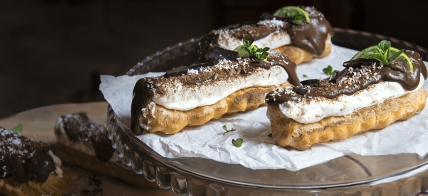 Recept in stappen.  Eclairs met vanillecrème