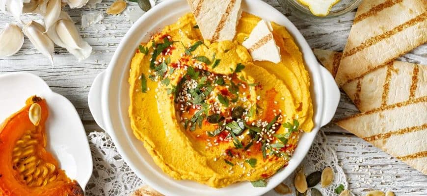 Imagine cu hummus cu năut si dovealc