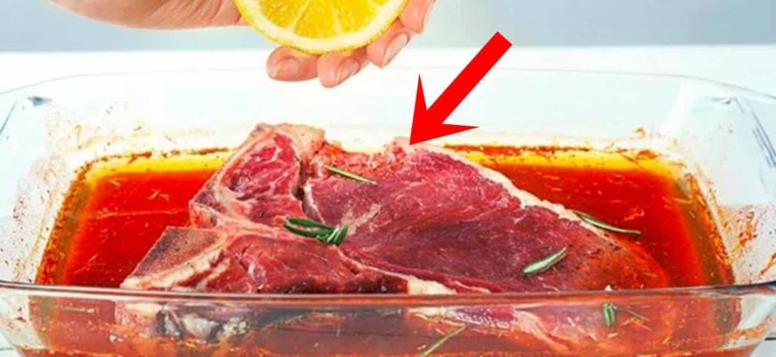 Quais são os 3 produtos a adicionar à marinada para deixar a carne mais macia e suculenta?