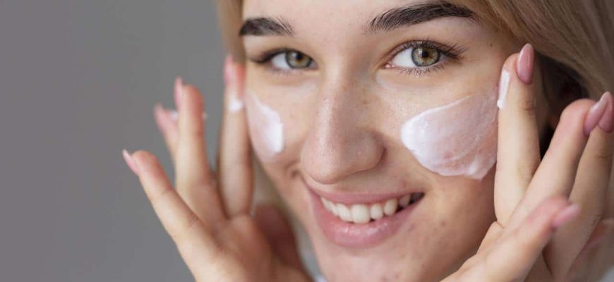 Creme com ácido salicílico para remover acne e cravos rapidamente!