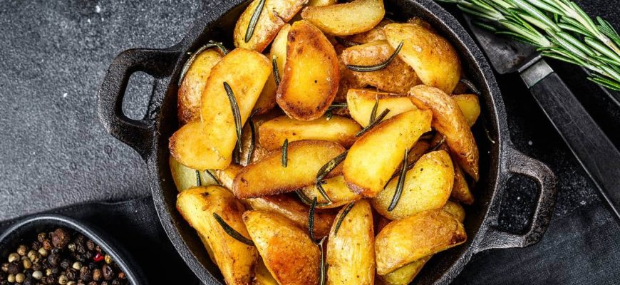 Truque FÁCIL para fazer batatas crocantes sem fritá-las