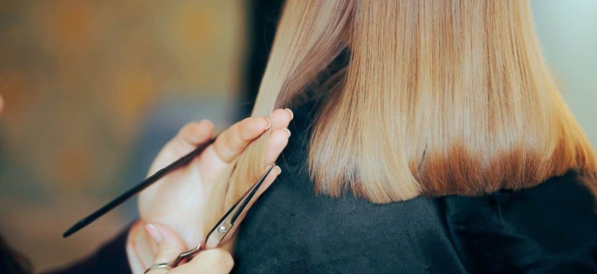 Cortar o cabelo para que cresça rápido e forte? Use o calendário lunar de abril