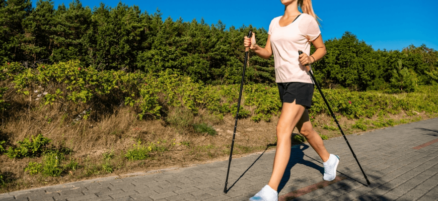 Hoe u nordic walking correct beoefent.  Zo verbrand je snel calorieën!