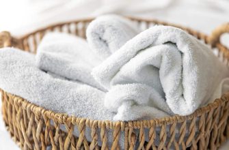 Truque com 2 ingredientes para tirar cheiro de mofo das toalhas!