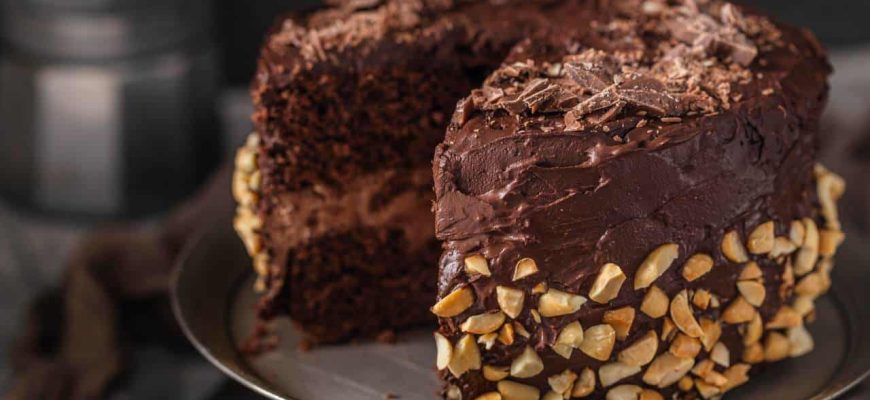 Bolo de creme de avelã em 5 minutos: Receita rápida e fácil