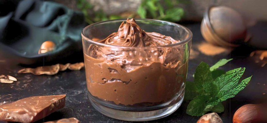 Receita fácil e super rápida de mousse de chocolate!