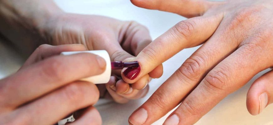 Unhas: Truques para secar esmalte se você tiver pouco tempo