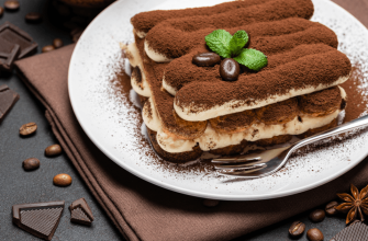 Dessert in stappen, zonder bakken. Klassieke tiramisu