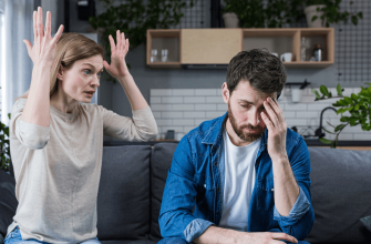 Pas jij op je man? Hier zijn enkele tekenen dat u de ‘ouder’ bent en hij het ‘kind’ in uw huwelijk